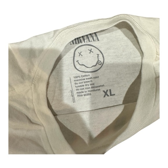 Nirvana Nevermind Smiley Grunge Band T-Shirt (Size XL, New Without Tags) - Picture 4 of 4